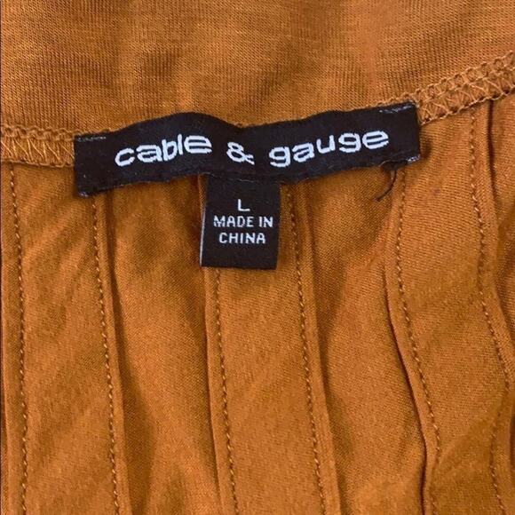 CABLE & GAUGE ARMLESS‎ BLOUSE Size L - Picture 4 of 5